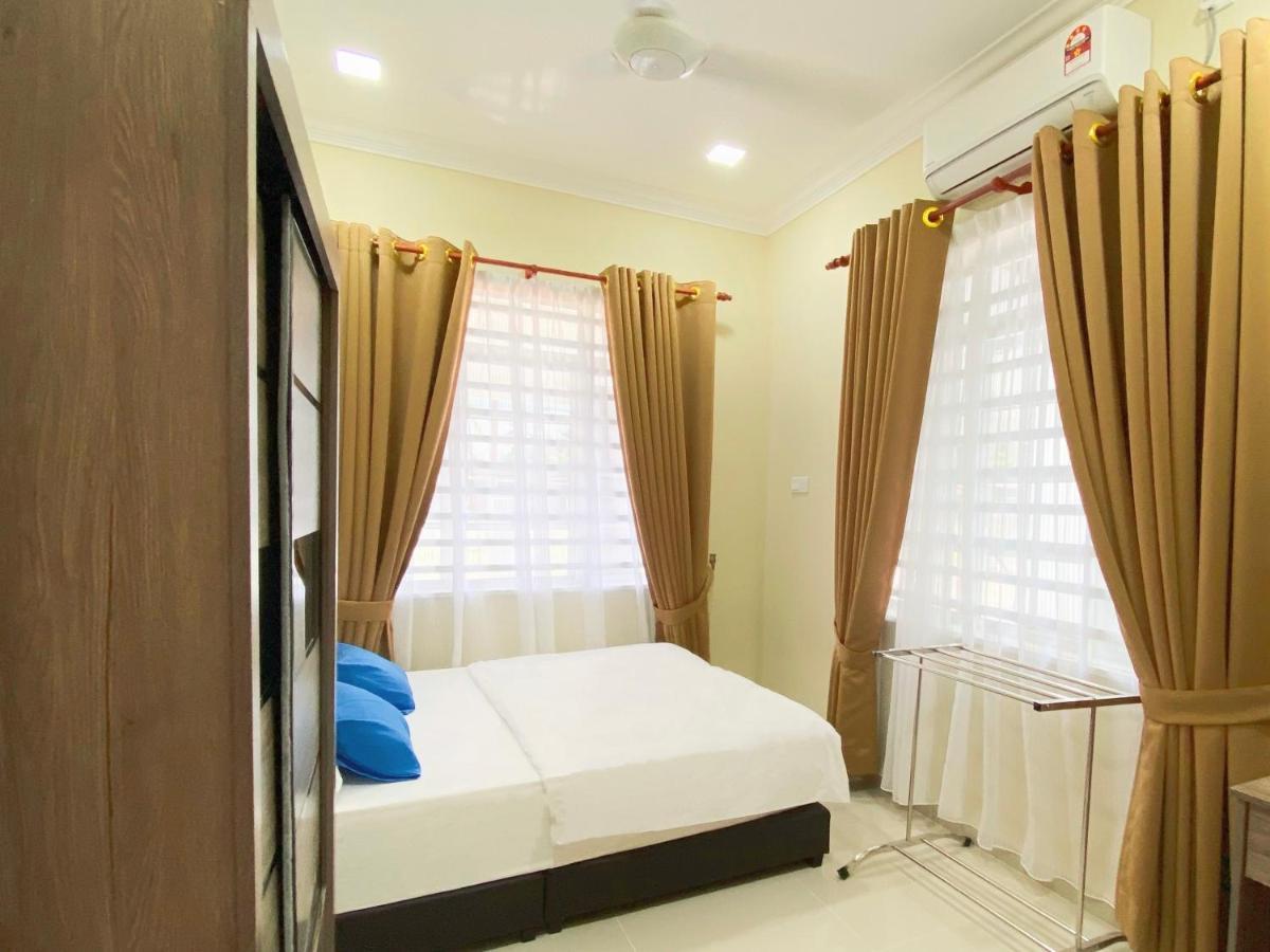 Nazza Homestay Besut With Swimming Pool Kampung Raja Kültér fotó