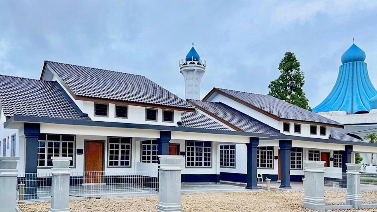 Nazza Homestay Besut With Swimming Pool Kampung Raja Kültér fotó